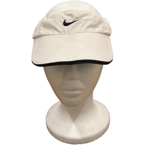 Nike Accessories Nike White Visor One Size Fits All Excellent